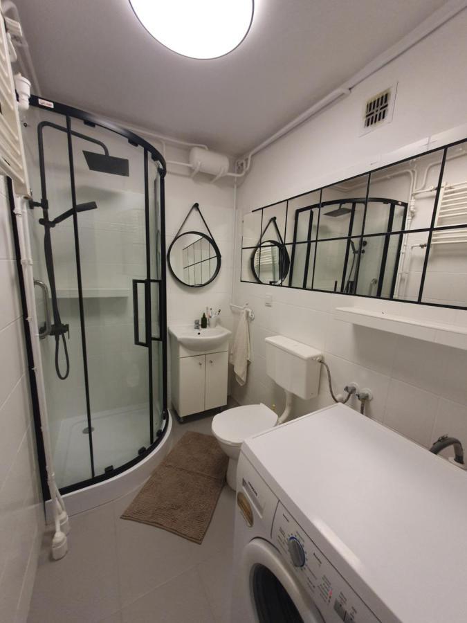 Apartamenty Czesc Krakow Cracóvia Exterior foto